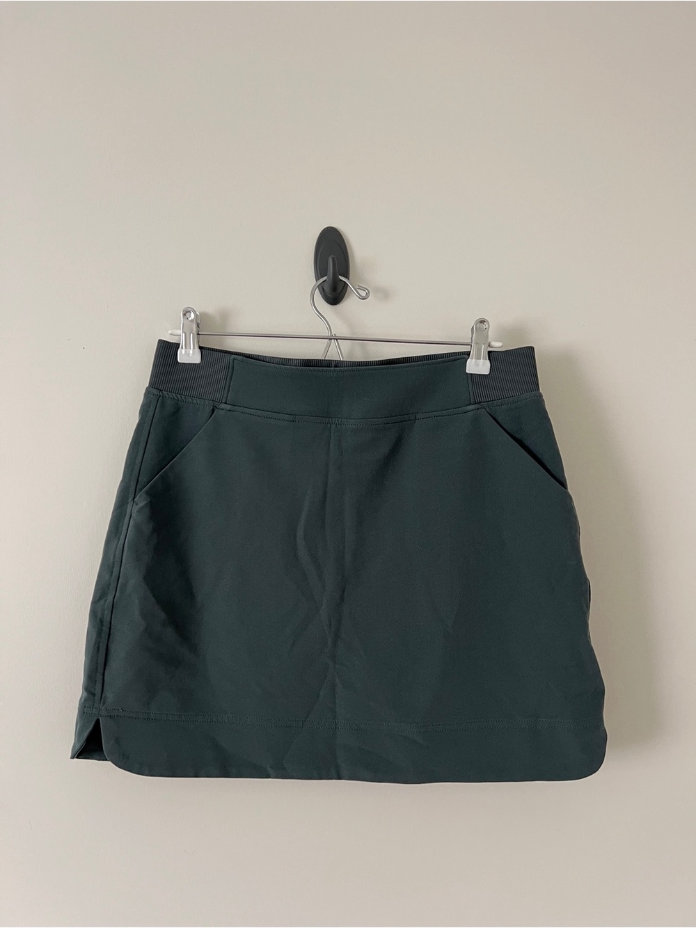 32 Degrees Dark Green Active Mini Skirt with Side Pockets